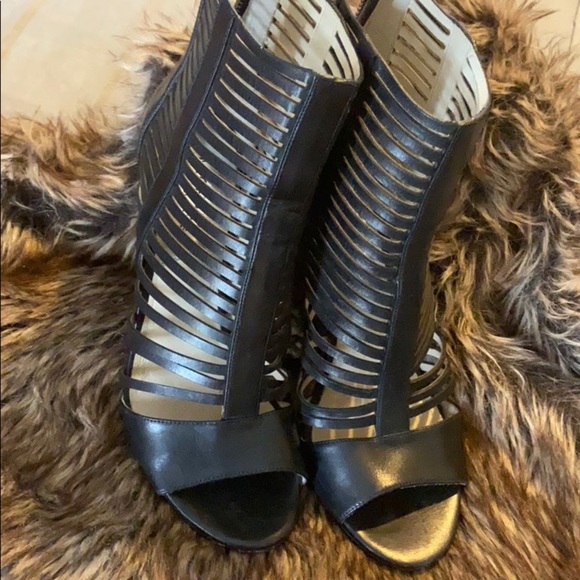 Two pairs heels coach an mk - Picture 7 of 8